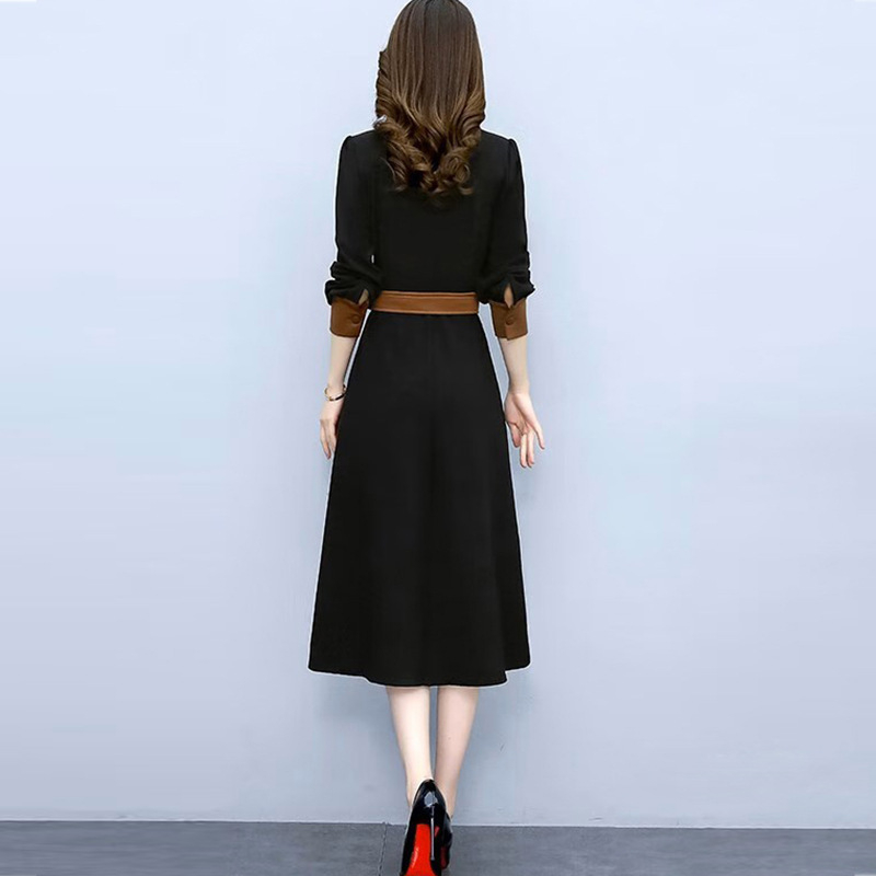 Corduroy anyagú A-vonalú ruha, hosszú ujjú, magas derék