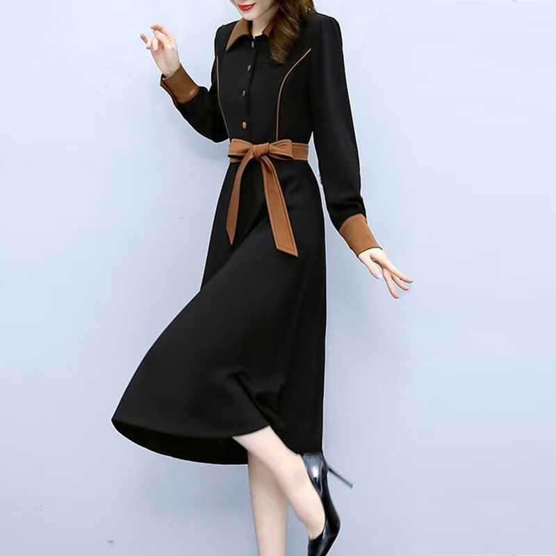 Corduroy anyagú A-vonalú ruha, hosszú ujjú, magas derék