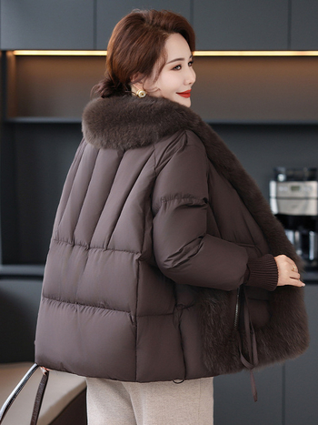 Ziemas sieviešu jaka ar mākslīgu kažokādu apkakli, poliestera-kokvilnas pildījums, ikdienas stils, standarta garums 50–65 cm