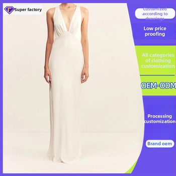 Szatén ujjatlan ruha, kerek nyakkal, szabálytalan rövid szoknyával, egyszínű