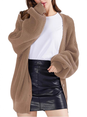 Dámsky dlhý cardigan pletený sveter; Bavlnená zmes s viskozou a polyesterom; Rukávy lampového strihu; V‑krk; Voľný strih; Stredná dĺžka 65–80 cm