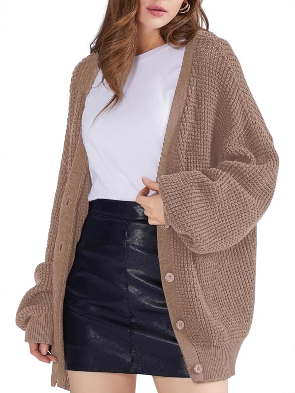 Dámsky dlhý cardigan pletený sveter; Bavlnená zmes s viskozou a polyesterom; Rukávy lampového strihu; V‑krk; Voľný strih; Stredná dĺžka 65–80 cm