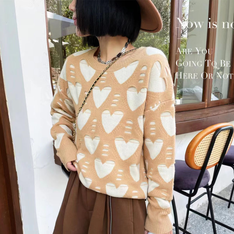 Pulover od vune s kašmirom, vunom i modalom; podržava uzorak i OEM obradu; kapaciteta 3000 komada; 3 dizajnera; japansko-korejski stil.