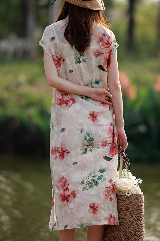 Ramie anyagú ruha virágmintával, ujjatlan, digitális nyomtatás, kínai retro stílus (Összetétel: 100% ramie; Minta: virágok; Feldolgozás: digitális nyomtatás; Stílus: kínai retro)