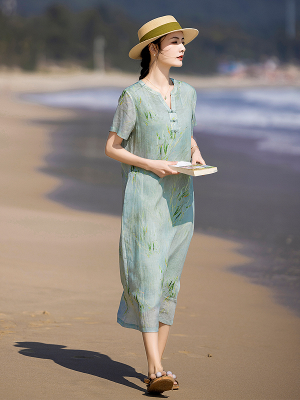 Ramie anyagú ruha növény- és virágmintával, V-nyakú, rövid ujjú, középmagas derekú, hosszú ruha