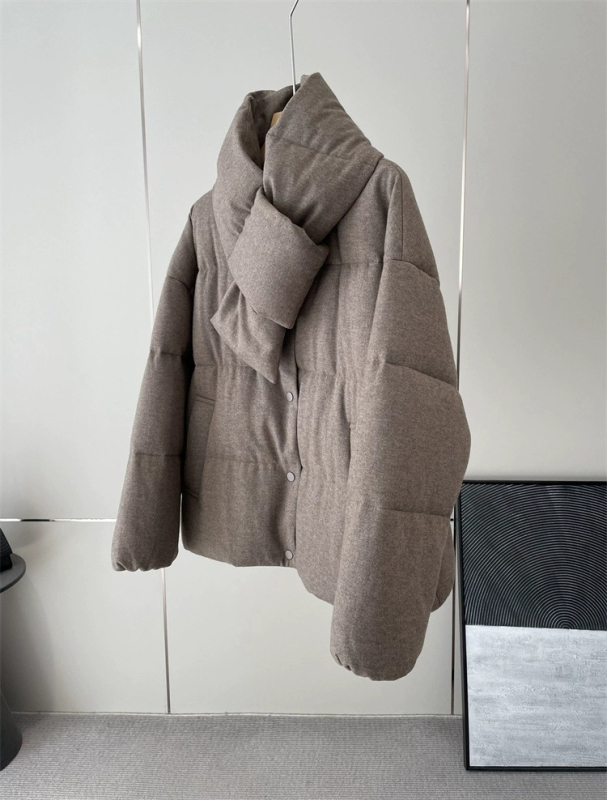 Bunda s páperím z kačíc - bez goliera, hrubá, obsah páperia 86-90%, výplň 101-200 g, dĺžka 50-65 cm