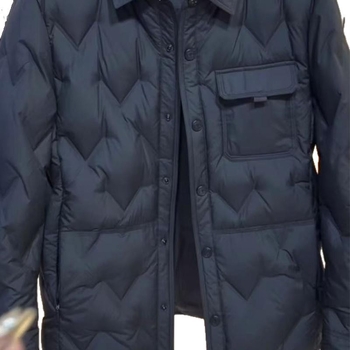 Muška down jakna s kapuljom i reverom, dugačak kroj, sadržaj bijelog pačjeg perja 51–55%