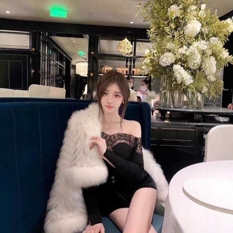 V formas kakla krekls ar garām piedurknēm, patchwork detaļa, poliestera audums, izsmalcināts ikdienas stils