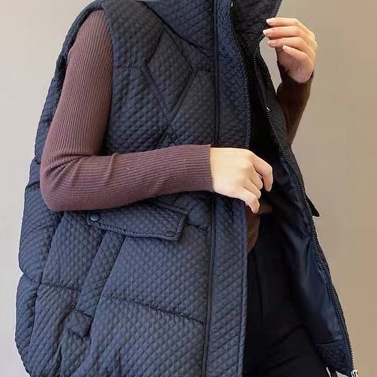 Vesta s polo ovratnikom, chenille tkanina sa spandeksom, regularni kroj, proljeće 2025