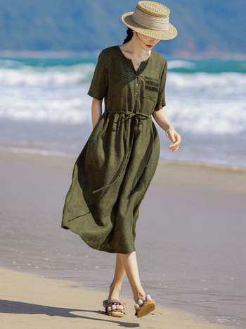 Rochie din in cu decolteu în V, imprimeu floral, talie înaltă, mâneci până la jumătate, fustă lungă