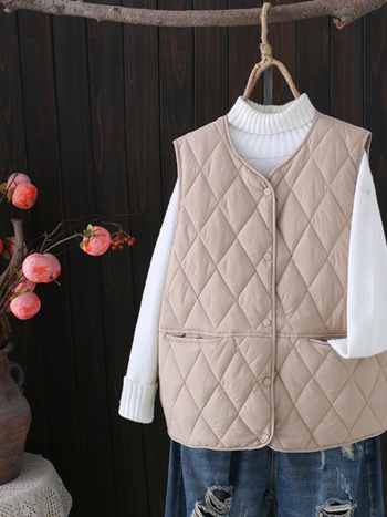 Ženski zimski prsluk bez rukava s V-izrezom, široka silueta, ovčja vuna, kopčanje u jednoj liniji, sezona zima 2023