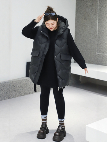 Pamukasta vest s kapuljom, punilo od pamuka, zatvarač, zimska kolekcija 2025, slobodan kroj, elegantan gradski stil