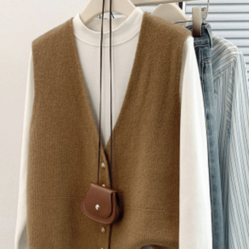 Ženski pleteni vest s V izrezom, kratka duljina 40–50 cm, najlon tkanina, 3D uzorak, zima 2025