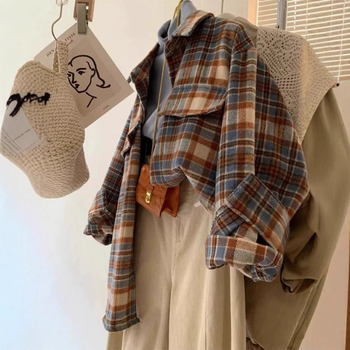 Krekli ar rakstu plaid, kardigāna stils, brushed audums ar poliestera piedevu, garas piedurknes, vienrindu pogu atvērums