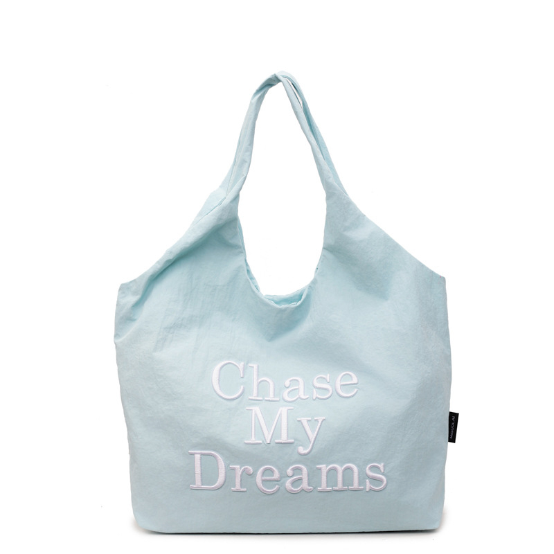 Geantă de pânză tote pentru relaxare și călătorii, căptușeală din nylon, formă orizontală pătrată, închidere cu cataramă, buzunar intern pentru telefon, o curea de umăr, Vara 2025