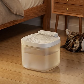 Dispenzer za vodu za kućne ljubimce za mačke i pse, s odvojivim dizajnom i automatskim kruženjem vode