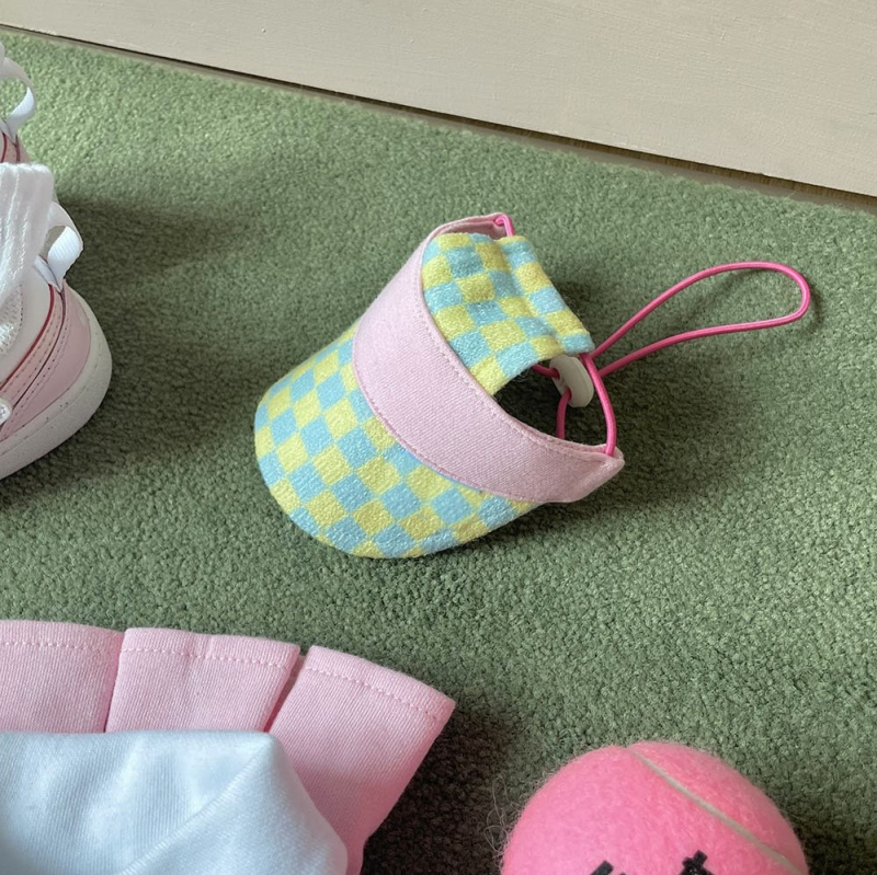 Set odjeće za psa: karirani akrilni pleteni komad (Pattern: Checkerboard; Material: Acrylic; Weaving: Plain weave; Jacquard)