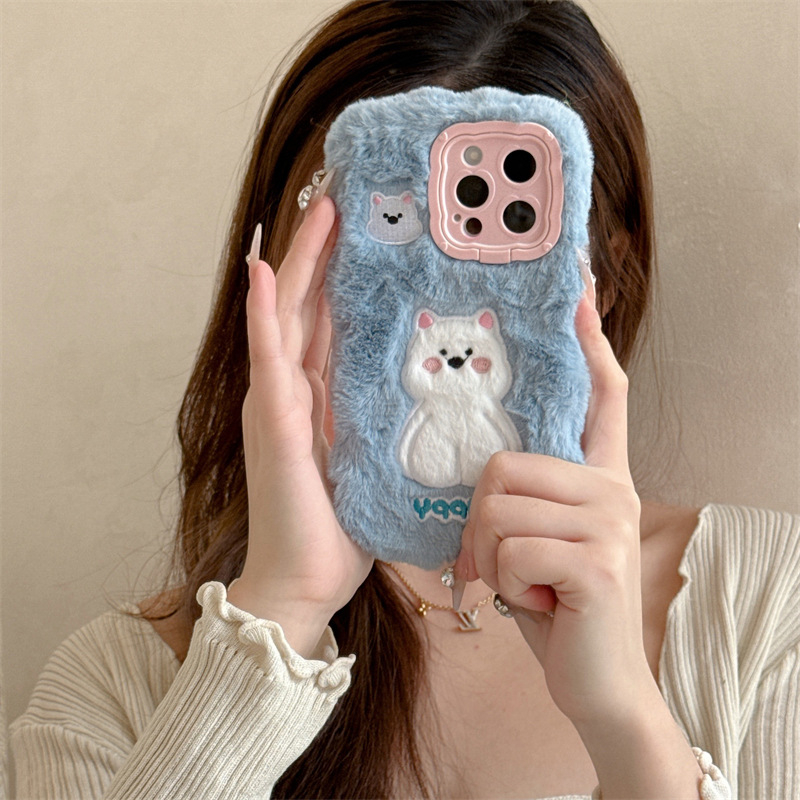 Plūšu West Highland iPhone lietu pārsegums — pilnīga aizsardzība pret kritieniem, izturīgs pret nolietojumu, pret pirkstu nospiedumiem, karstās preses konstrukcija; saderīgs ar iPhone 13/13 Pro, 14/14 Pro un 14 Pro Max.