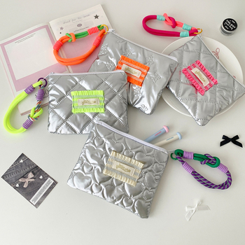 HISOCUTE kozmetikai táska masni-szíves mintával, nagy kapacitású clutch, poliészter anyag, cipzáras zárás, hordozható, uniszex