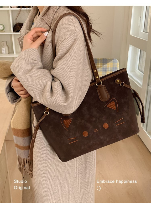 Taška cez rameno typu tote s motívom mačky, PU materiál, kapacita do 20 l, zakrivený popruh, unisex