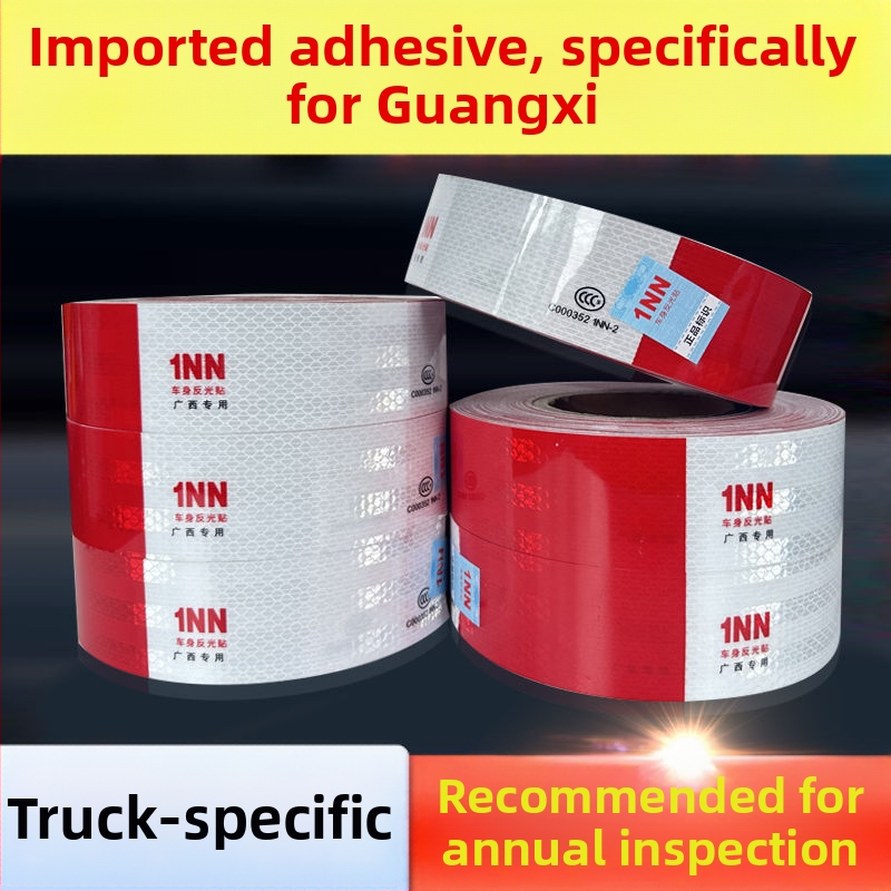 Odrazová výstražná nálepka na nákladné vozidlo - samolepiaca, prispôsobiteľná, materiál: nálepka