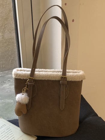 Ženska torbica urbanog stila, PU koža, vertikalno kvadratni oblik, zatvarač, unutarnja pretinica za telefon