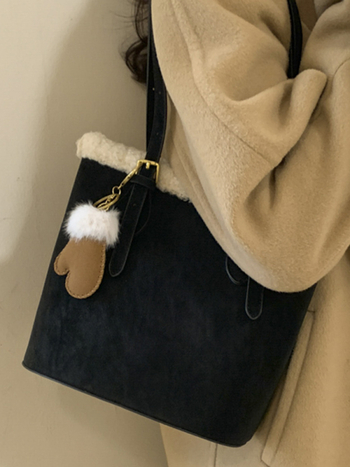 Ženska torbica urbanog stila, PU koža, vertikalno kvadratni oblik, zatvarač, unutarnja pretinica za telefon