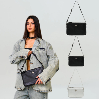 PU bőr crossbody táska Cross Badge, városi stílus, cipzáras zárás, belső zsebek