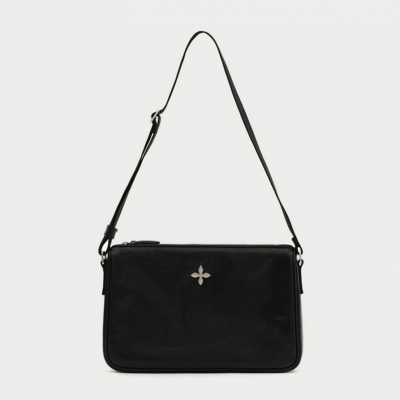 PU bőr crossbody táska Cross Badge, városi stílus, cipzáras zárás, belső zsebek