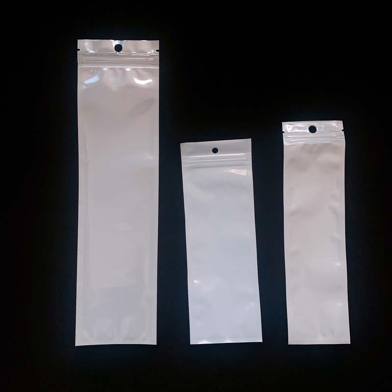 Samozatvarajuća prozirna vrećica za dugotračno pakiranje trake; materijali OPP+PET+CPP; duljina zatvaranja 2.5 cm; za pakiranje digitalnih proizvoda i elektronike