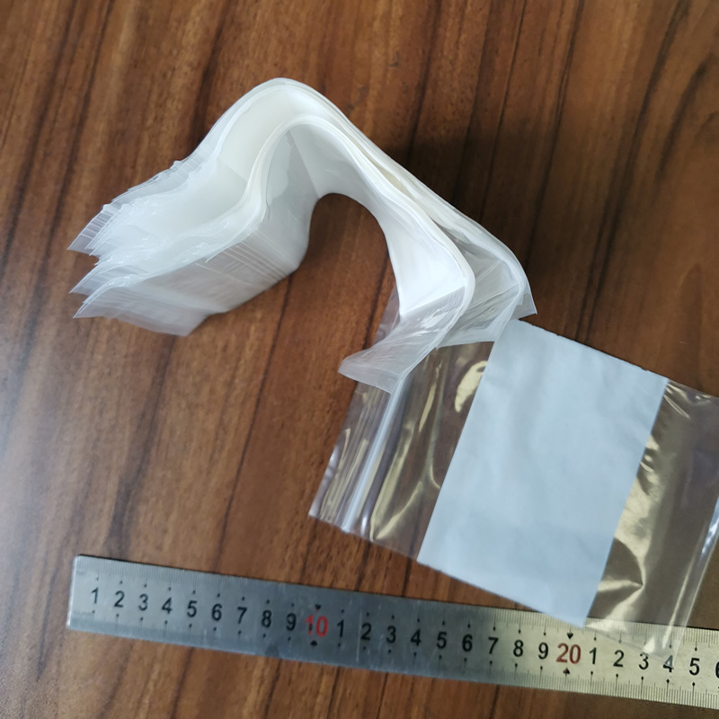 Pisljiva LDPE zatvorena vrećica, duljina zatvaranja 1 cm – pogodna za suho voće, univerzalno pakiranje i dodatke za mobitele