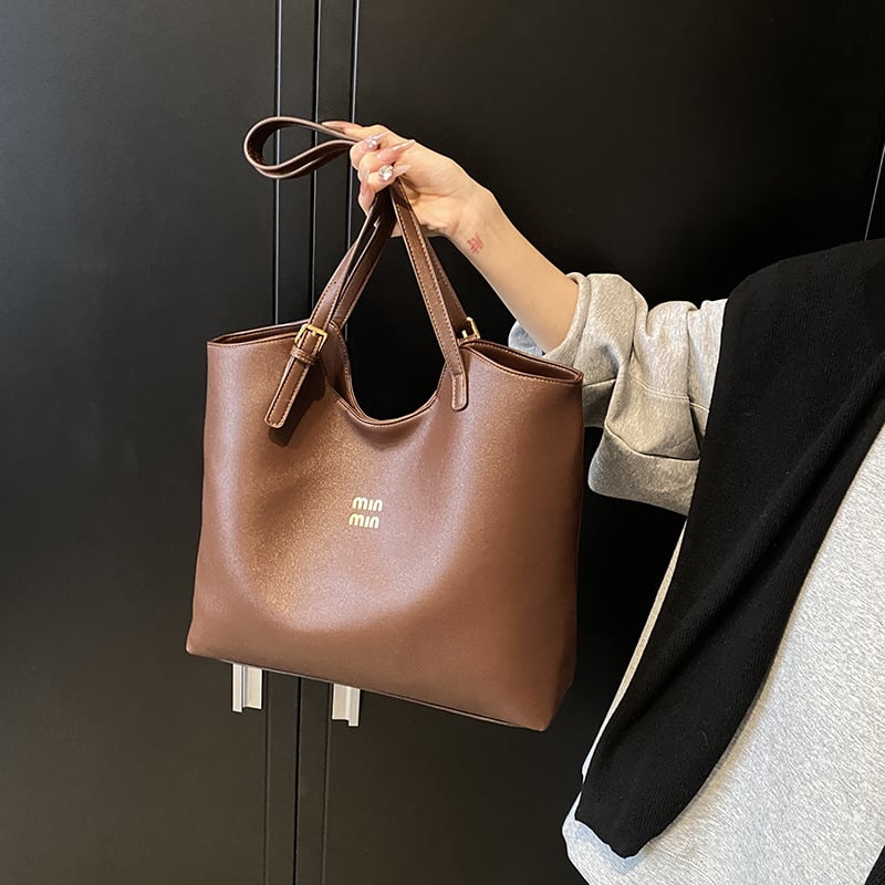 Tote taška pre každodenné použitie — ulicný štýl, PU materiál, vodorovný štvorcový tvar, magnetické zapínanie, vnútorná kapsa na zips (Jesenný 2024)