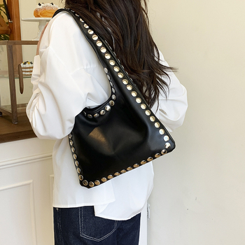 Geantă bucket din PU pentru subraț, închidere magnetică, căptușeală din poliester, buzunar interior cu fermoar