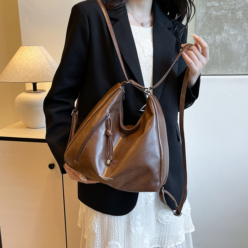 PU tote taška, horizontálny štvorcový tvar, zips otvorenie, polyesterová podšívka, každodenné použitie