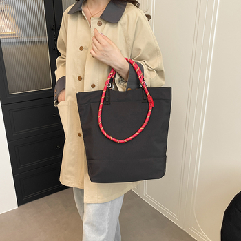 Geantă Tote din pânză, formă verticală pătrată, deschidere cu fermoar, buzunar interior cu fermoar, bretele duble