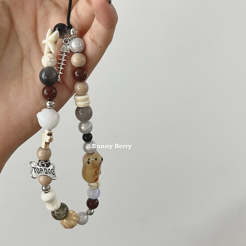 Șnur pentru telefon cu mărgele din agată naturală și ochi de tigru; design de nișă, accente ceramice în formă de urs; șnur PP, cataramă din plastic; fără pandantiv