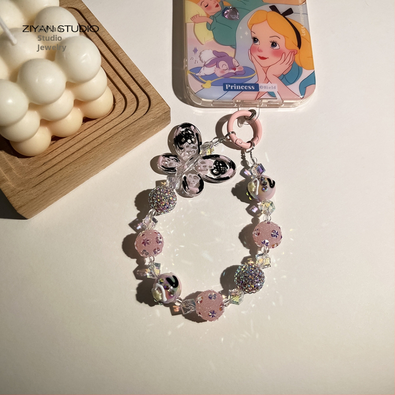 Akrýlný príves na telefón s motívom motýľa – ručne vyrobené korálky, dekoratívny doplnok k telefónu, balené jednotlivo