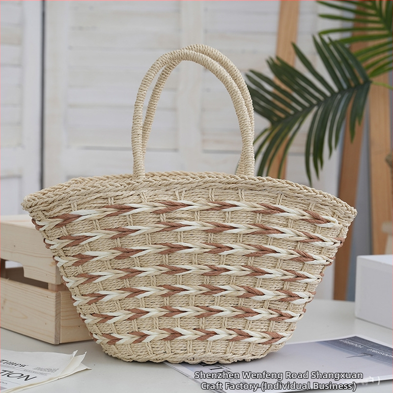 Slamená tote taška, pletený dizajn, zipsové zapínanie, vnútorné vrecká pre telefón a ID, horizontálny štvorcový tvar, mestský štýl