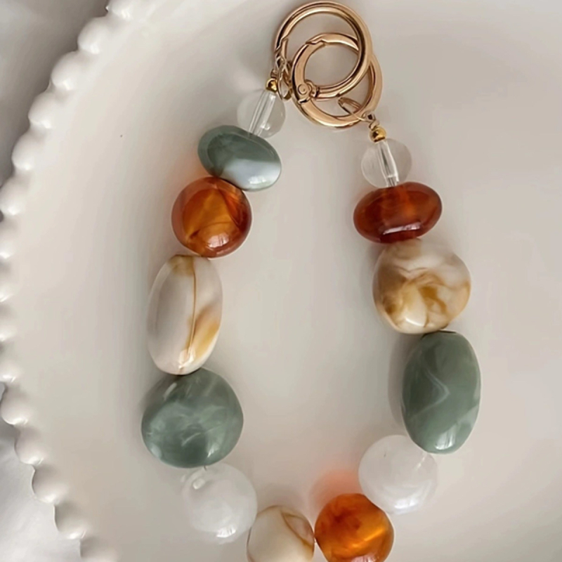 Držiak na telefón na retiazke s nylonovou šnúrou, plastová spona, ručne vyrobené, balené samostatne