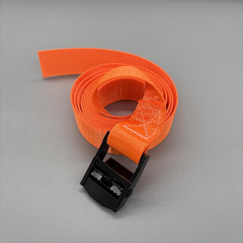 Polipropilenska traka za vezanje – binding tape za balenje tereta i prtljage; Materijal: polipropilen; Vrsta: vezna traka; Nosivost: 200 kg; Prekidna snaga: 200 kg