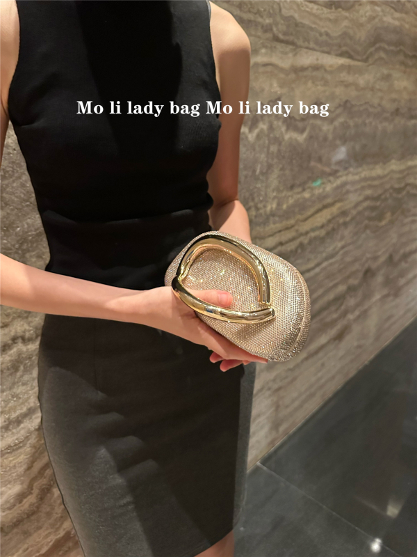 Női strasszos dobozklutch – retro stílusú, elegáns estélyi táska