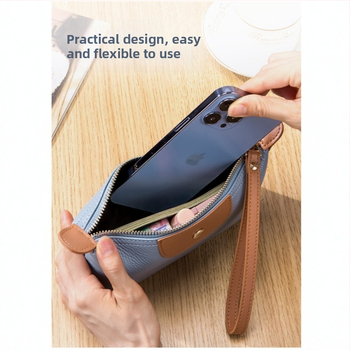 Clutch din PU cu curea la încheietură, exterior tridimensional, închidere cu fermoar, buzunar interior cu fermoar, cu compartiment suplimentar