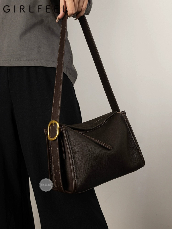 Goffini Geantă de damă din piele naturală, formă pernă, piele de vită prim-strat, dimensiune medie, crossbody cu fermoar, buzunar interior cu fermoar și buzunar pentru telefon, căptușeală poliester, bretea pentru un singur umăr, Toamnă 2024