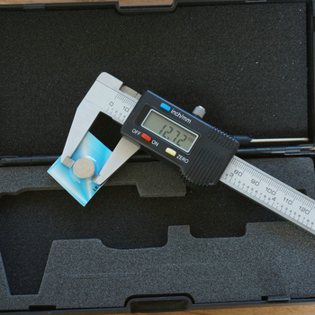 Șubler digital 0-60 mm, canelură externă, afișaj electronic