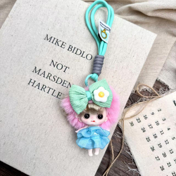 Breloc 3D în formă de păpușă desen animat, cu fundă mare pe cap, din plastic/ rășină, placare electrolitică, Primăvara 2024