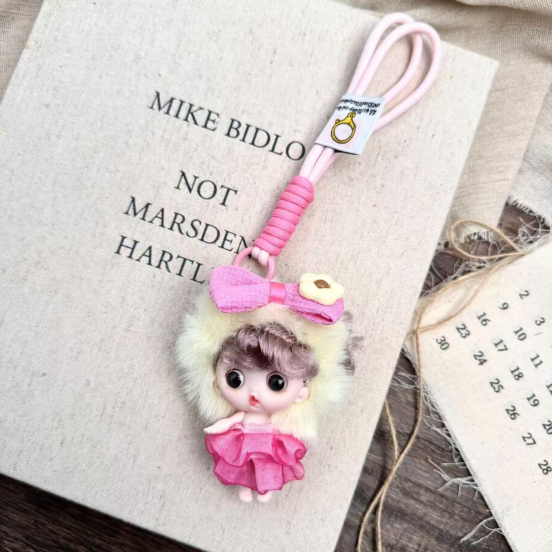 Breloc 3D în formă de păpușă desen animat, cu fundă mare pe cap, din plastic/ rășină, placare electrolitică, Primăvara 2024