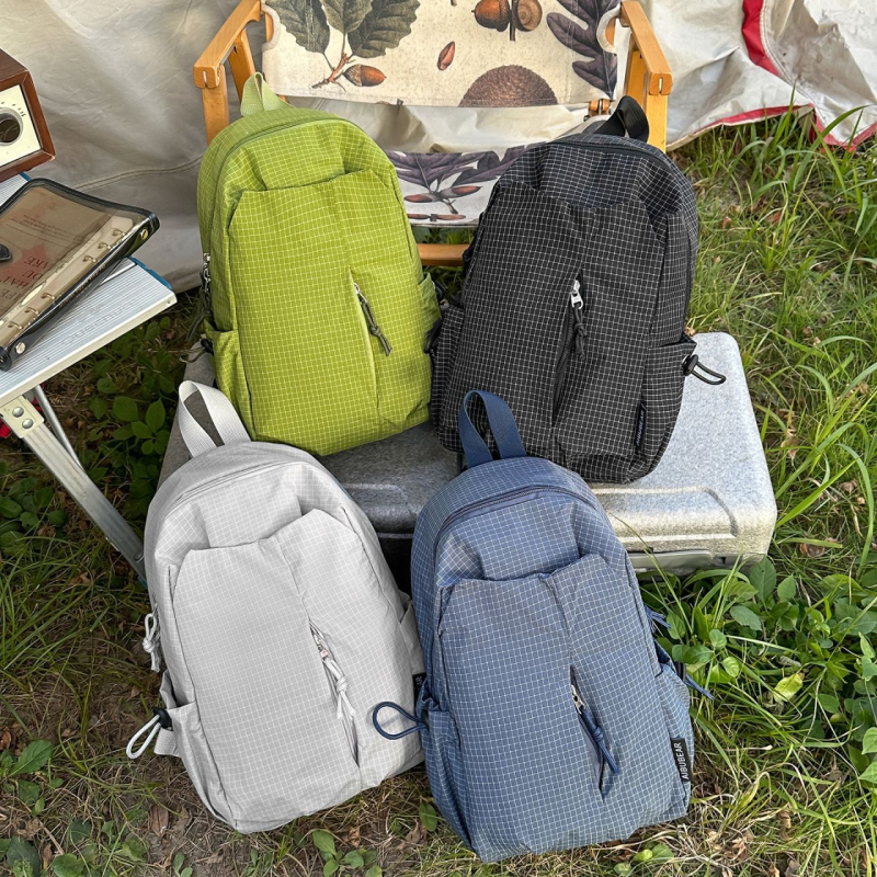 Unisex nylon hátizsák szabadidős utazáshoz — ultra-könnyű, kapacitás 20 L alatt, rácsmintázat, görbült vállpánt