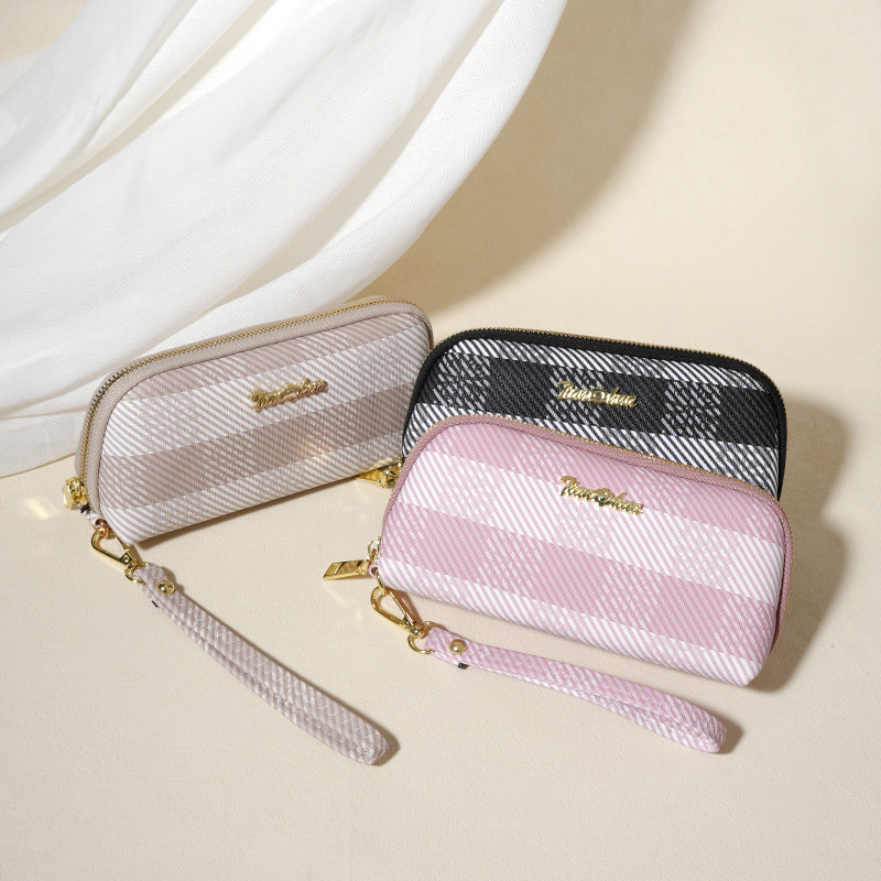 PU bőrhatású clutch táska, shell stílus, cipzárral nyíló, belső zsegek telefonhoz és dokumentumokhoz, poliészter bélés
