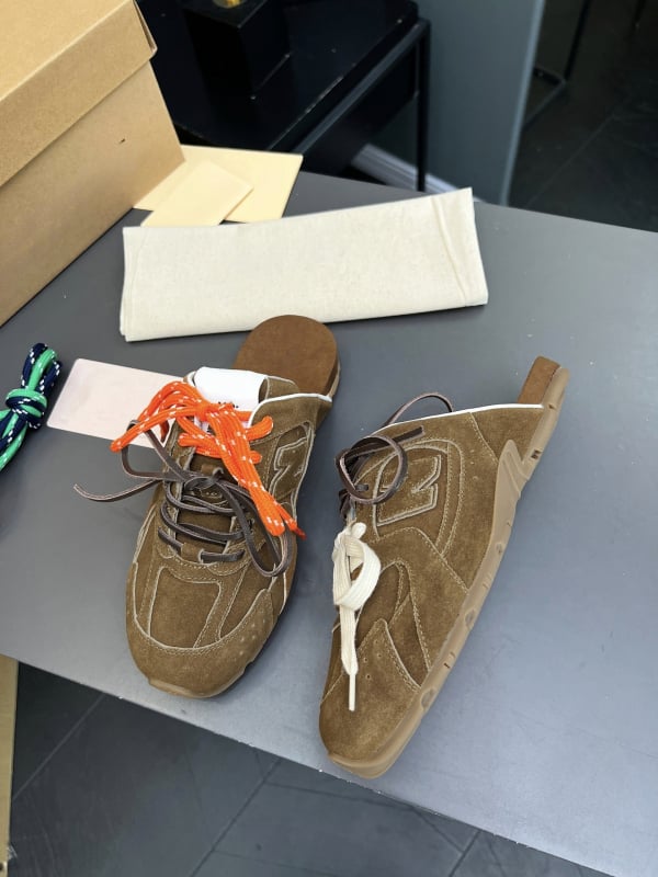 Nothing дамски мюли с закрити пръсти, кожена горна част, гумена подметка, подплата от овча кожа