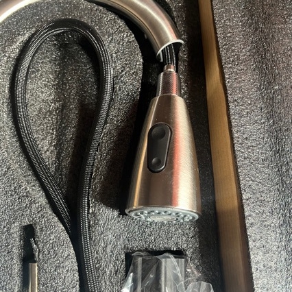 Robinet de bucătărie din oțel inoxidabil cu duș retractabil | cartuș ceramic | suprafață periată | Ø3.3 mm intrare/ieșire